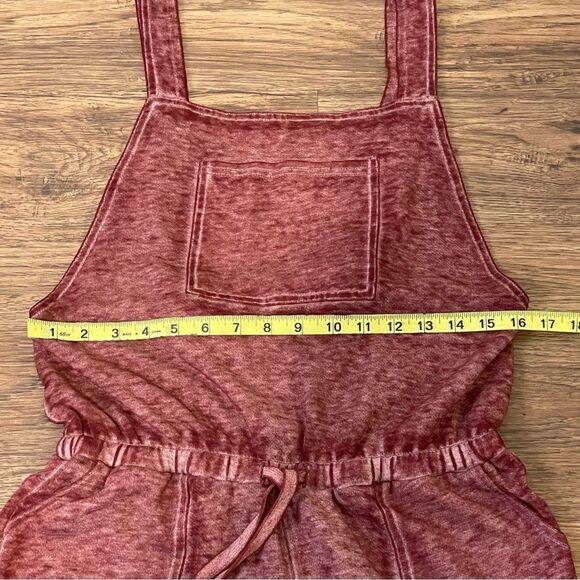 Pink Rose Jumper Jumpsuit Romper Heathered Burgandy size Medium - Picture 5 of 11